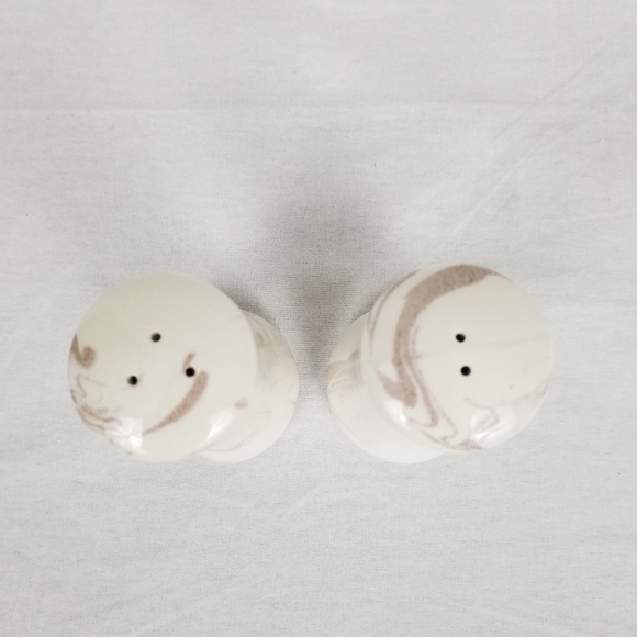 Vintage ceramic marble pattern salt & pepper - Picture 9 of 10